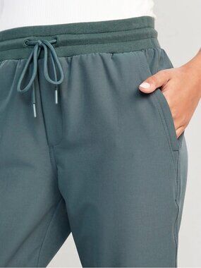 Old Navy StretchTech Joggers Green Women’s Medium NWOT Athleisure Lounge Pants